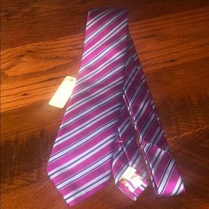 New purple & blue men’s tie: perfect! Silk, clean